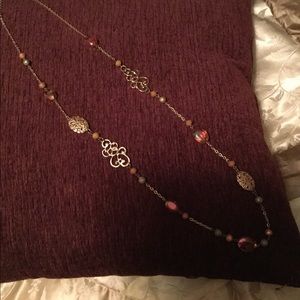 Long necklace. Trendy. Excellent condition